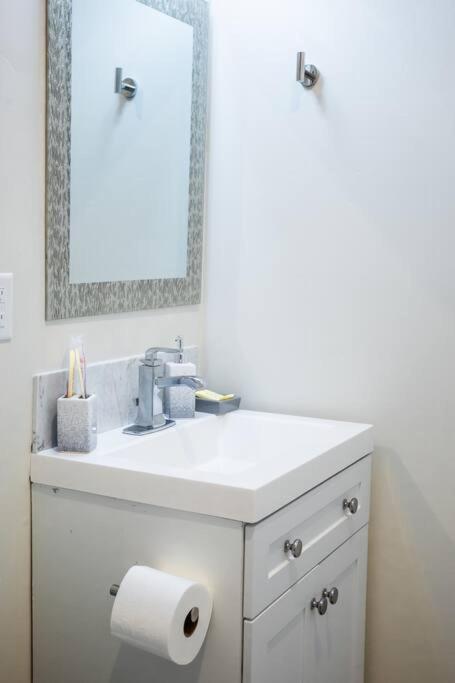 1-Bedroom With Cali King Size Bed In San Diego Eksteriør billede