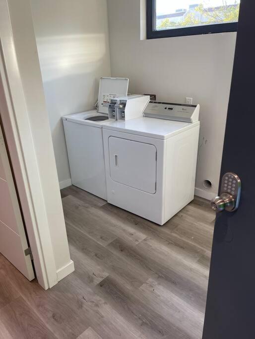1-Bedroom With Cali King Size Bed In San Diego Eksteriør billede